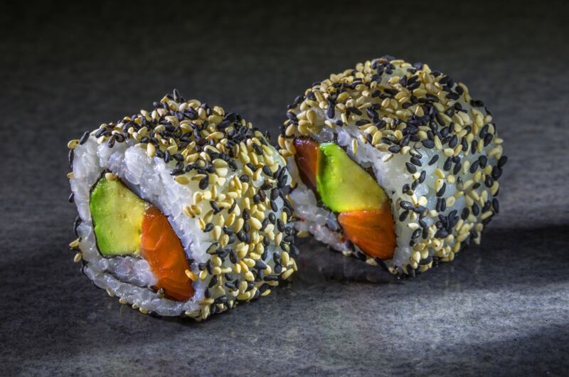 Avocado Lachs Inside Out – Sesam