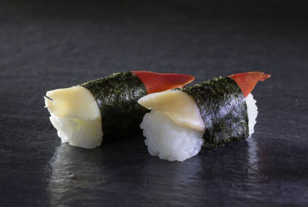 Hokkigai Nigiri